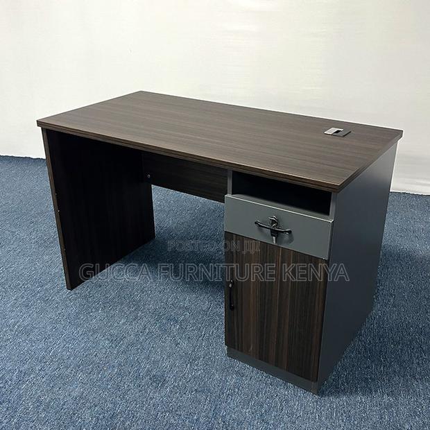 Office Tables:1.4 Meters Writing Table With Lockable Drawers - thumbnail 3