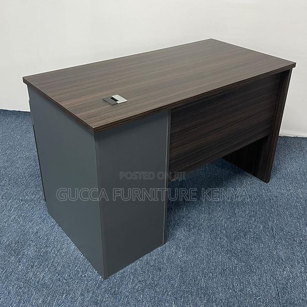 Office Tables:1.4 Meters Writing Table With Lockable Drawers
