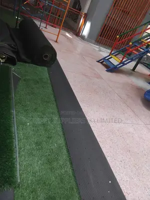 Glue Fitting Grass