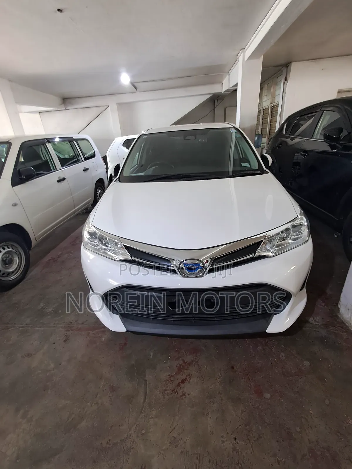 Toyota Corolla Fielder 1.5 Hybrid FWD 2018 White