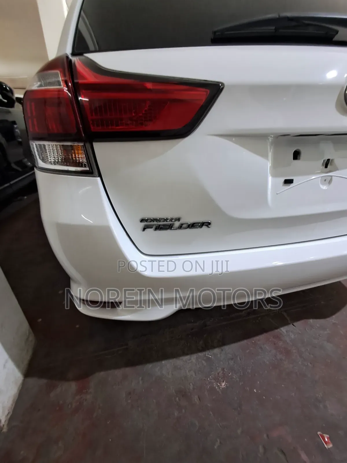 Toyota Corolla Fielder 1.5 Hybrid FWD 2018 White
