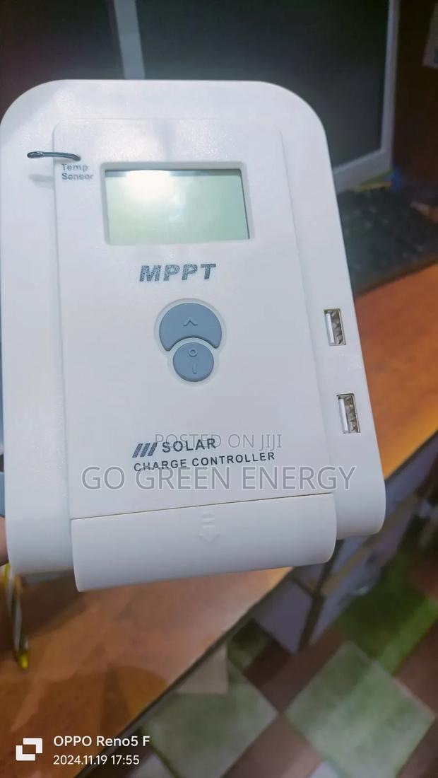 MPPT Controller Charger - main view