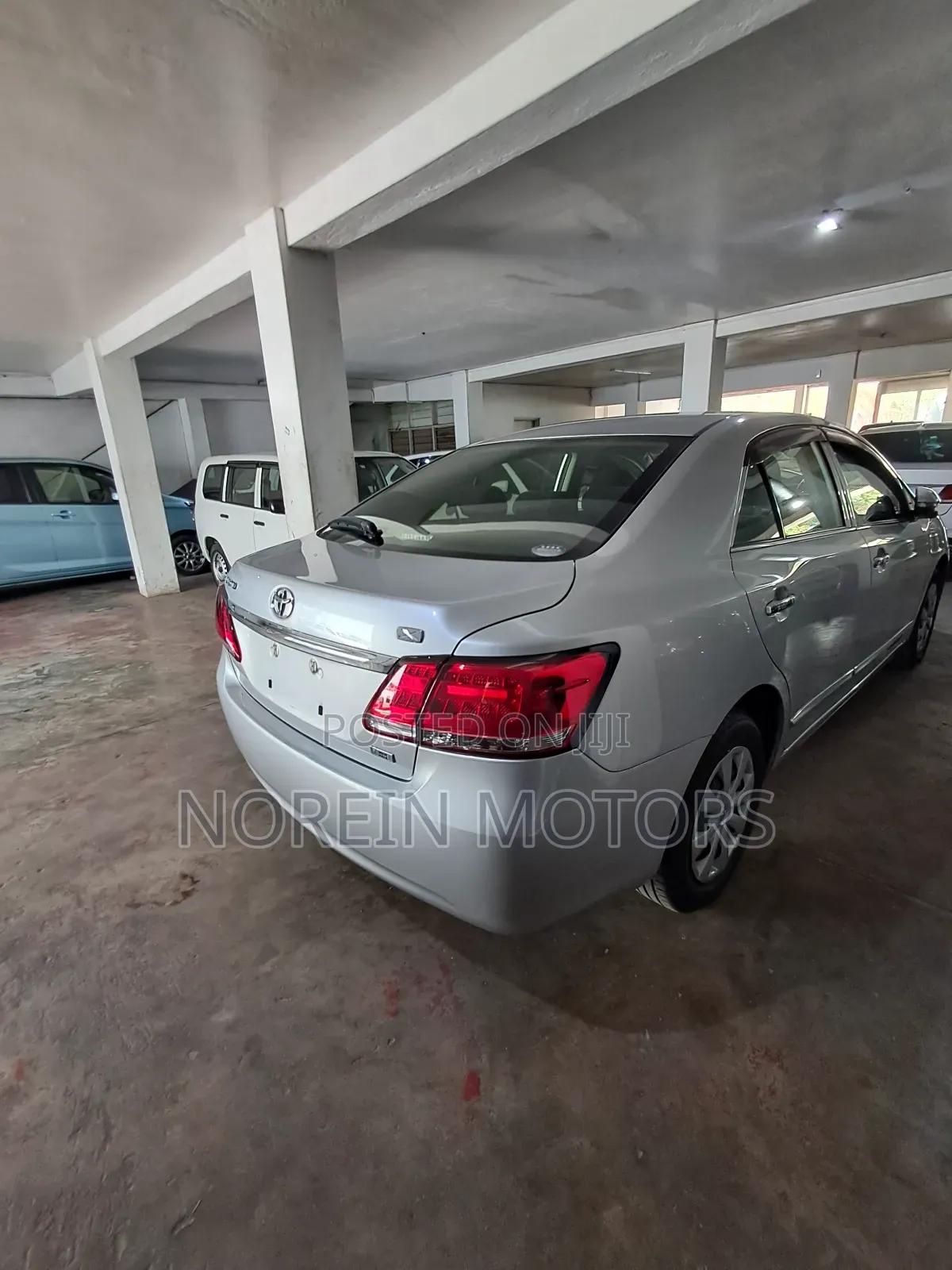 Toyota Premio 2.0 FWD 2017 Silver