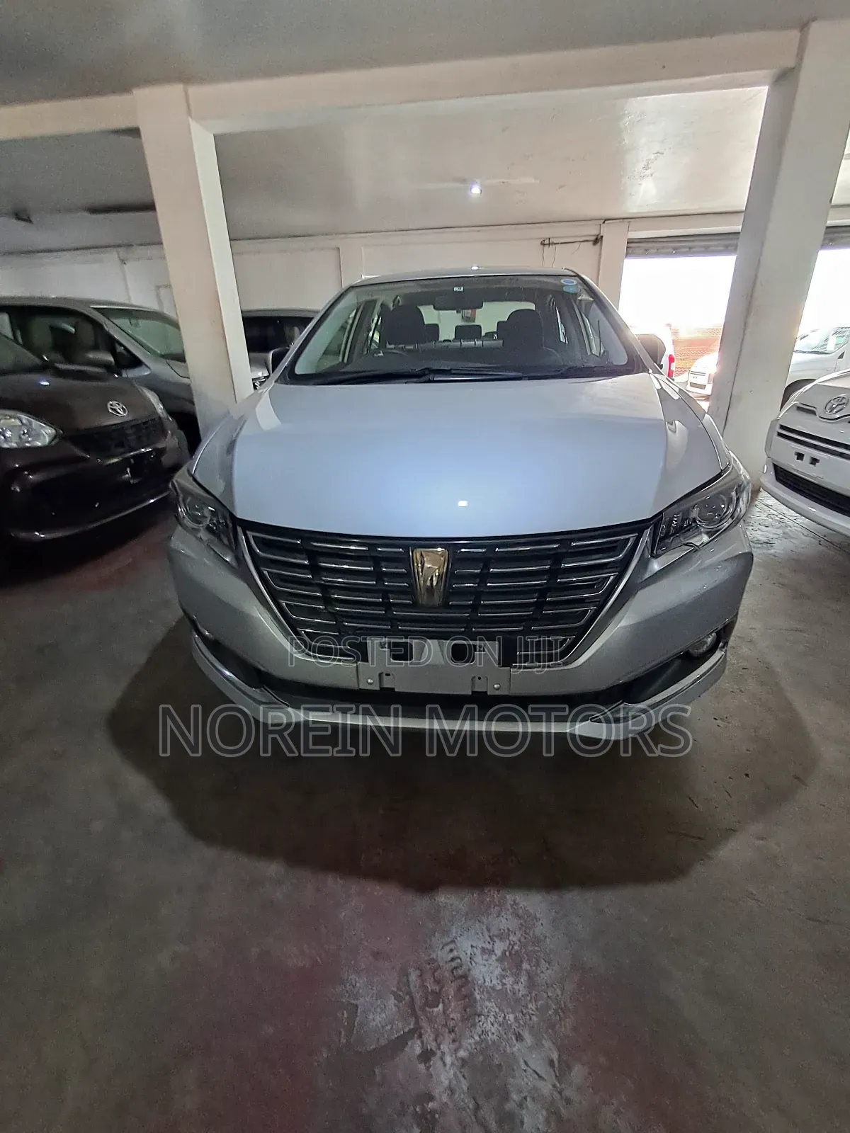 Toyota Premio 2.0 FWD 2017 Silver