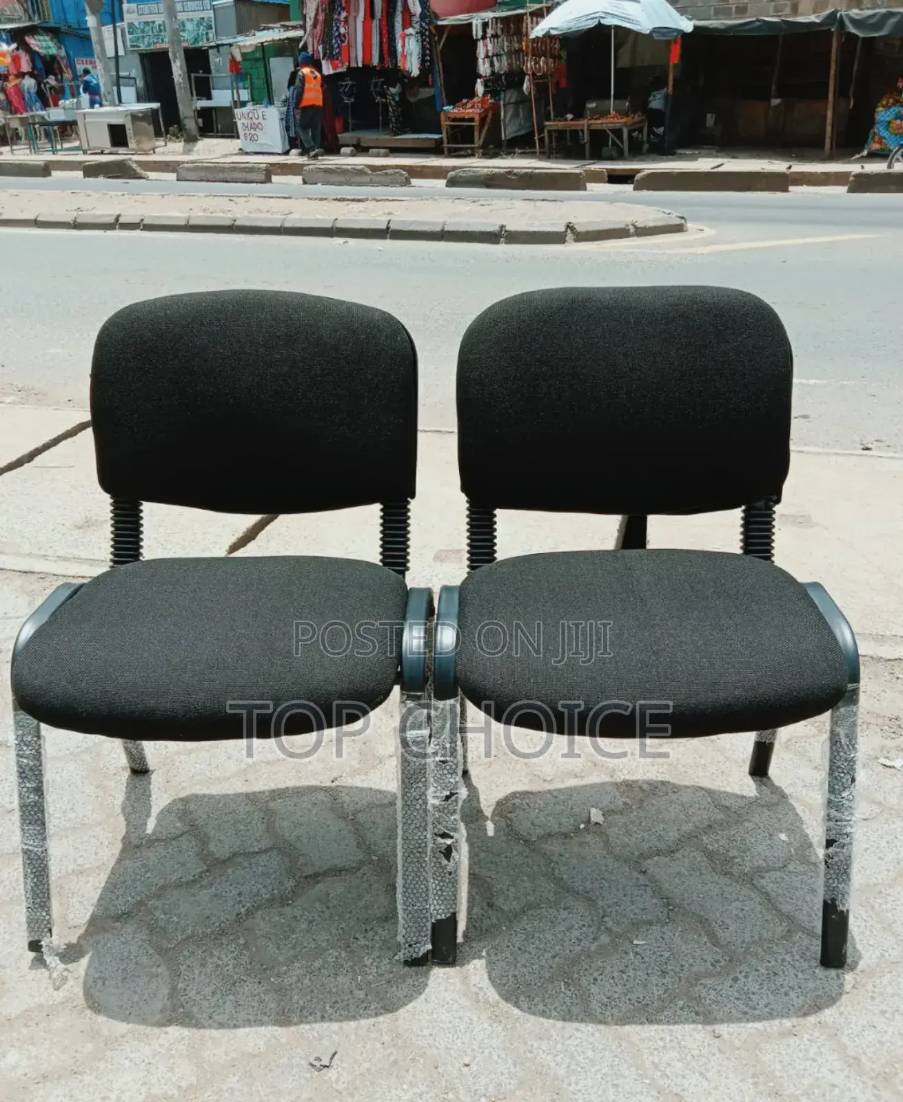 Visitors Chairs (Toska).