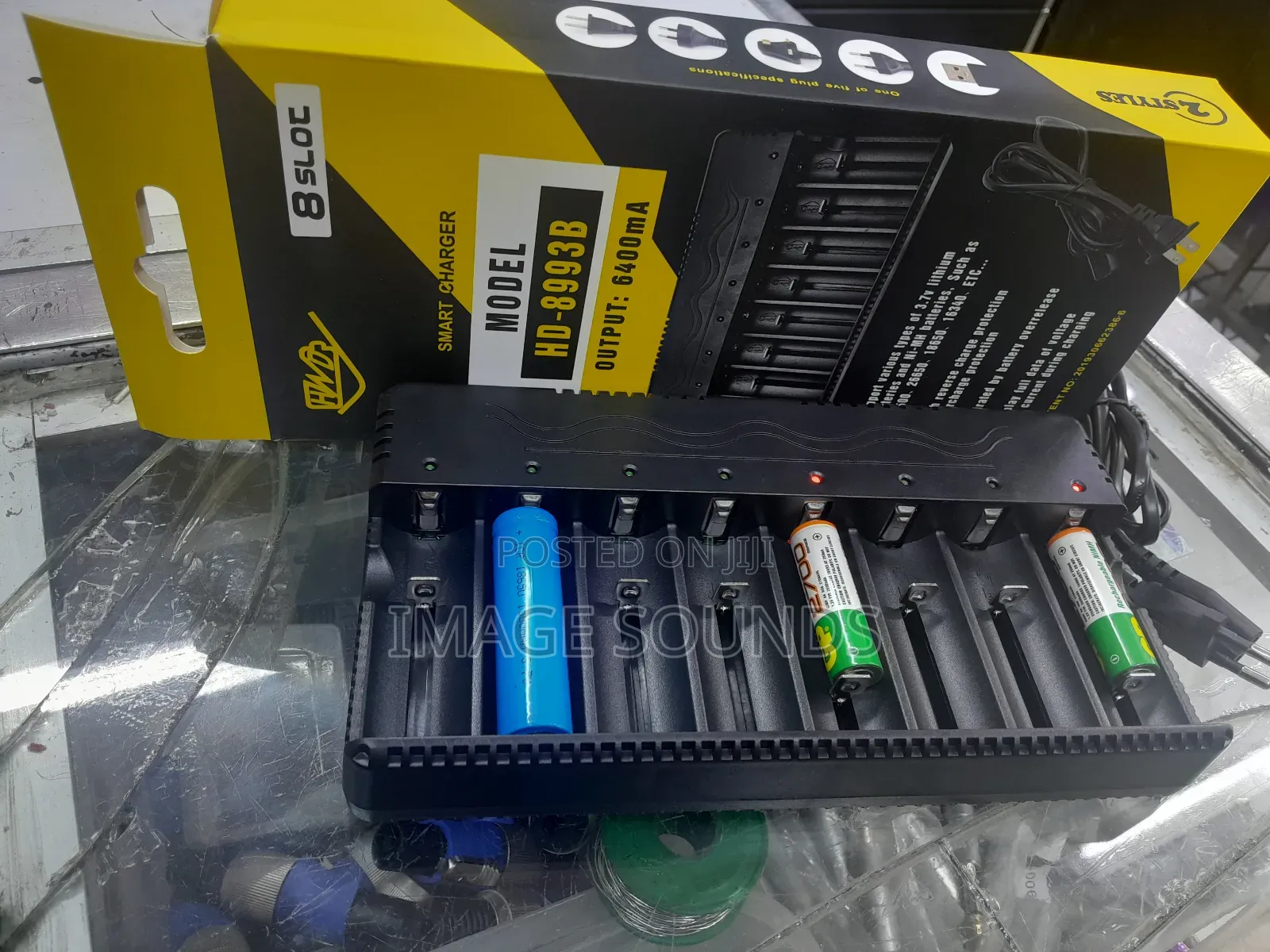 Smart Charger With 8 Slots for Batteries