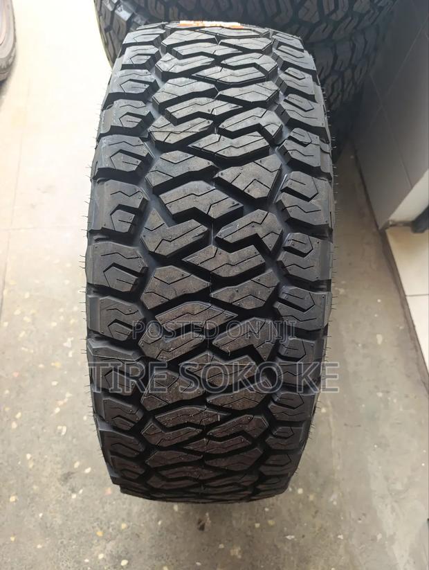 285/70r17 Maxxis Razr At811 - thumbnail 2