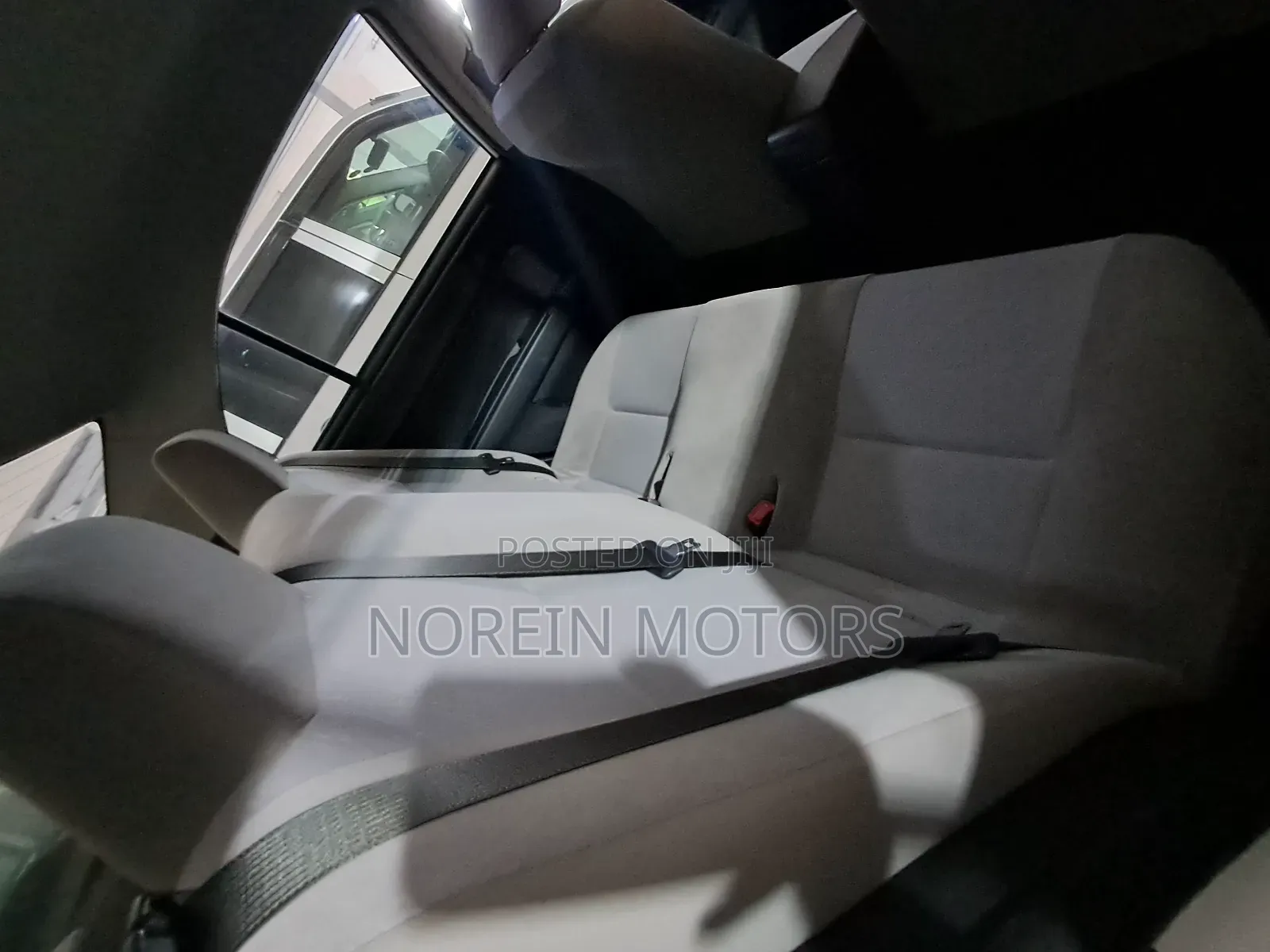 Toyota Axio 1.3 X 2WD 2018 White