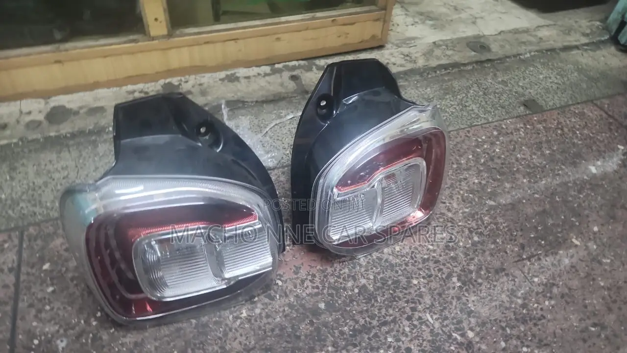 Toyota Passo Moda 2018 Clear Taillight