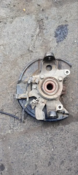 Front Hub L200 Pajero Shogun Model 2008.
