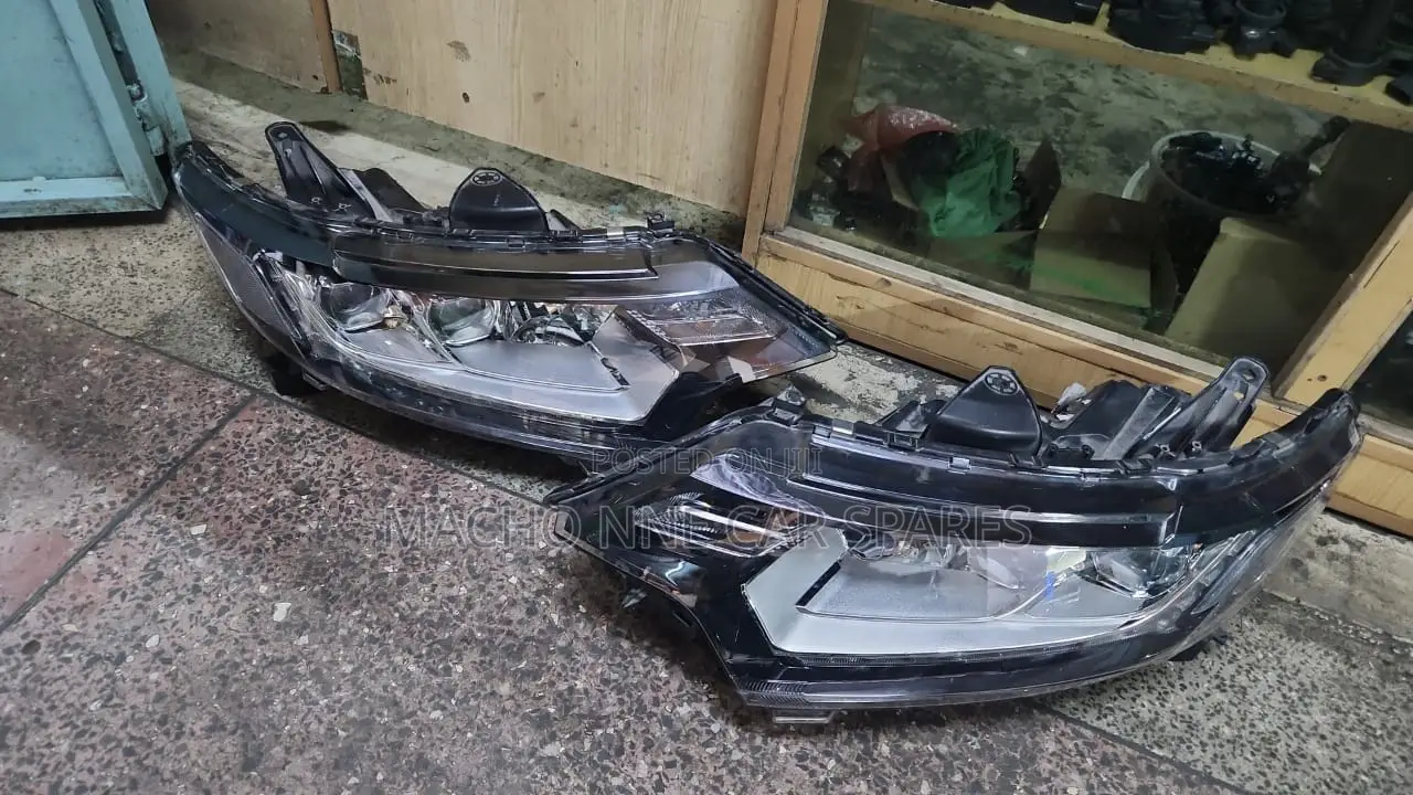 Mitsubishi Outlander 2016 Xenon Headlight