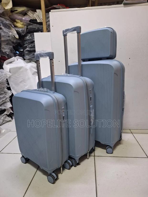 4 in 1 Unbreakable Rubber Suitcase - thumbnail 2