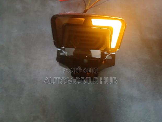 Car Triangle Universal Break Light LED - thumbnail 2