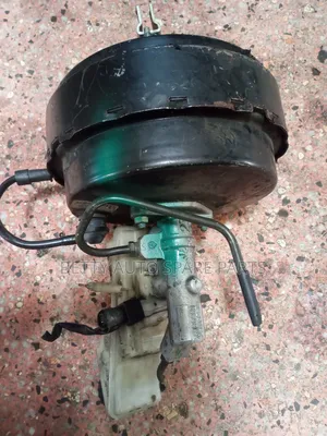Toyota Avencis Brake Booster Complete