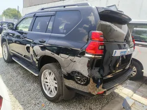 Toyota Land Cruiser Prado 2018 Black