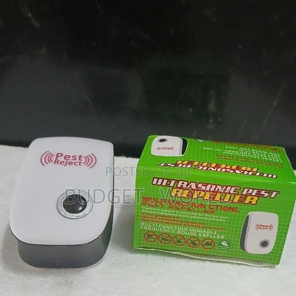 Safe Economical:Ultrasonic Pest Offense Electronic Control