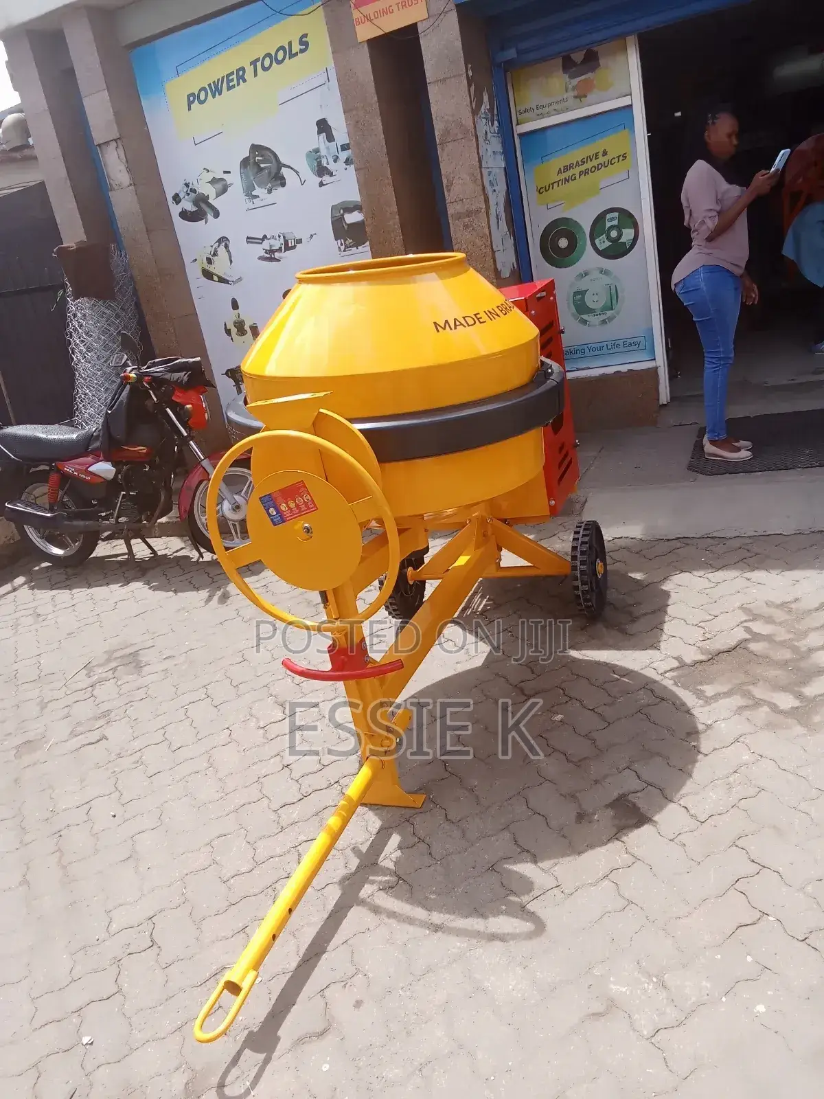 Concrete Mixer/Menegotti 400ltrs