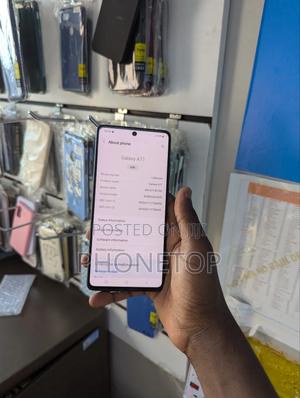 Samsung Galaxy A71 128 GB Blue - main view