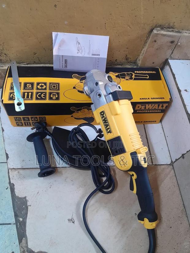 Quality Dewalt Grinder 2600w 9"