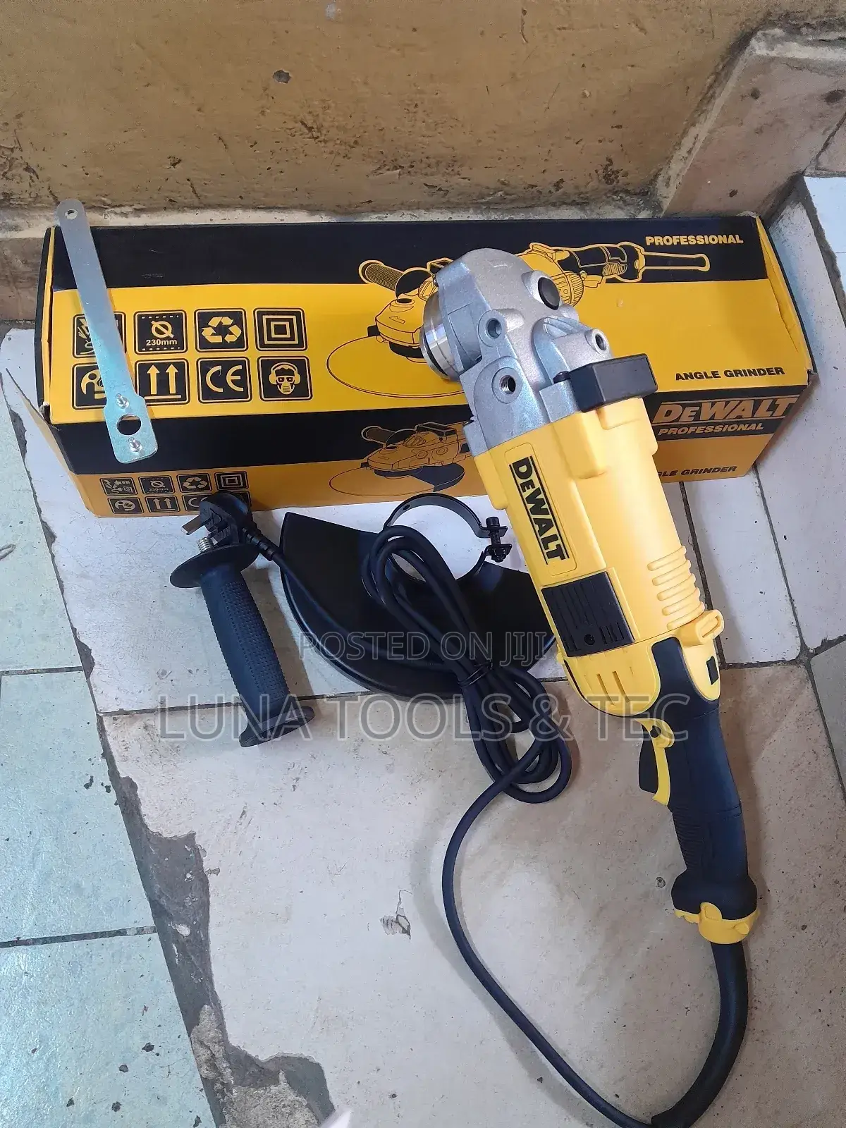 Genuine 2600w 9" Dewalt Grinder