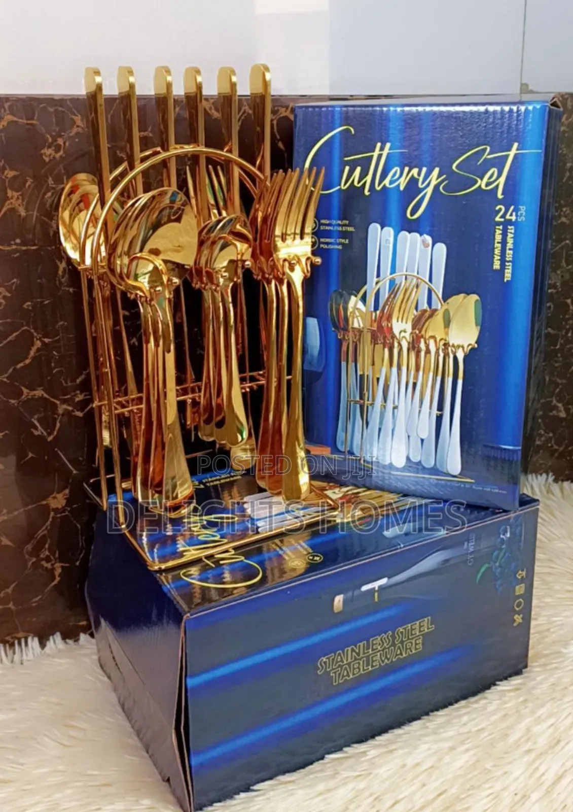 24 PCS Golden Cutlery Set. _Je