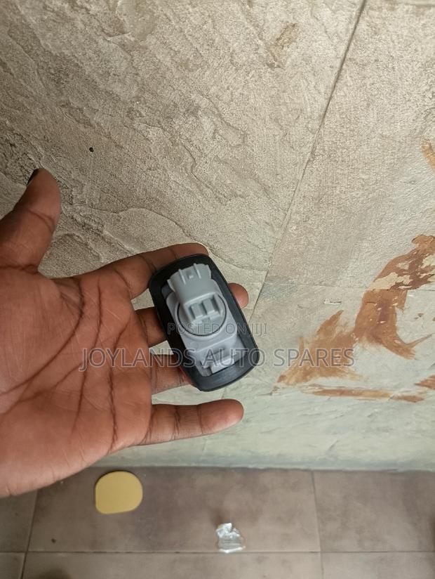 Landcruiser FJ79 Side Lamp/Side Indicator - thumbnail 2