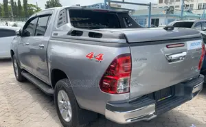Toyota Hilux 2017 Silver