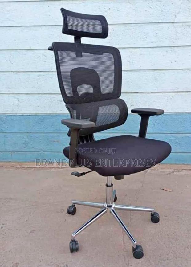 Orthopedic Black Mesh Seat - main view
