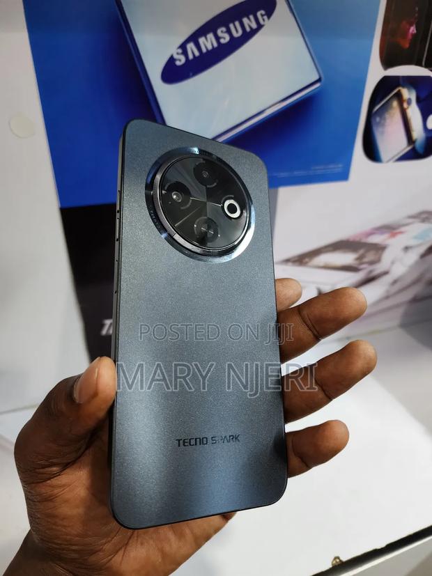 Tecno Spark 30C 128 GB Black - thumbnail 5