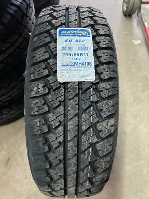 235/65 R17 Maxtrek Tyres