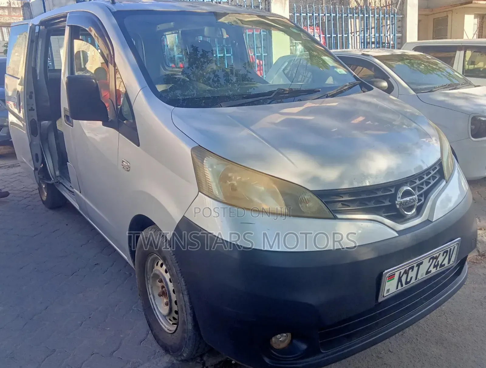 Nissan NV200 2012 Silver