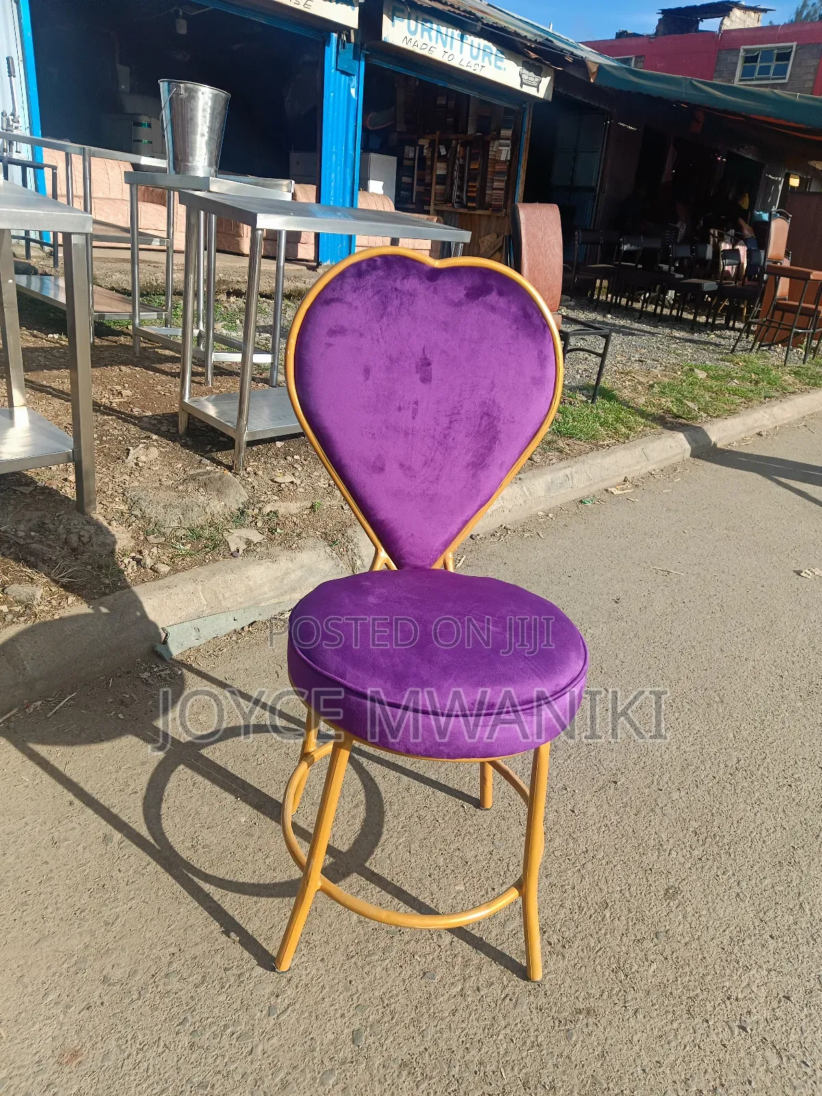 Manicure Purple Love Seat 