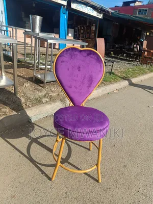 Manicure Purple Love Seat 