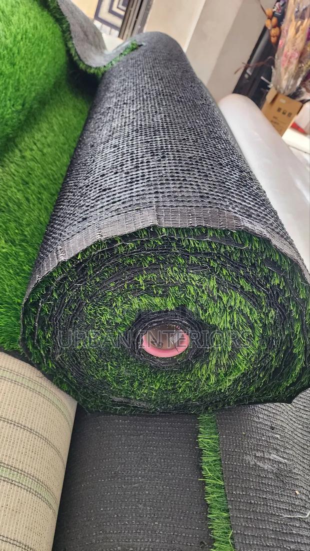 Artificial Green Grass Carpet Roll - main view