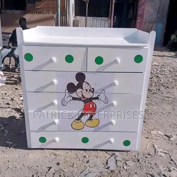 Modern Kids Chest of Drawers 4 by 4 Fitts