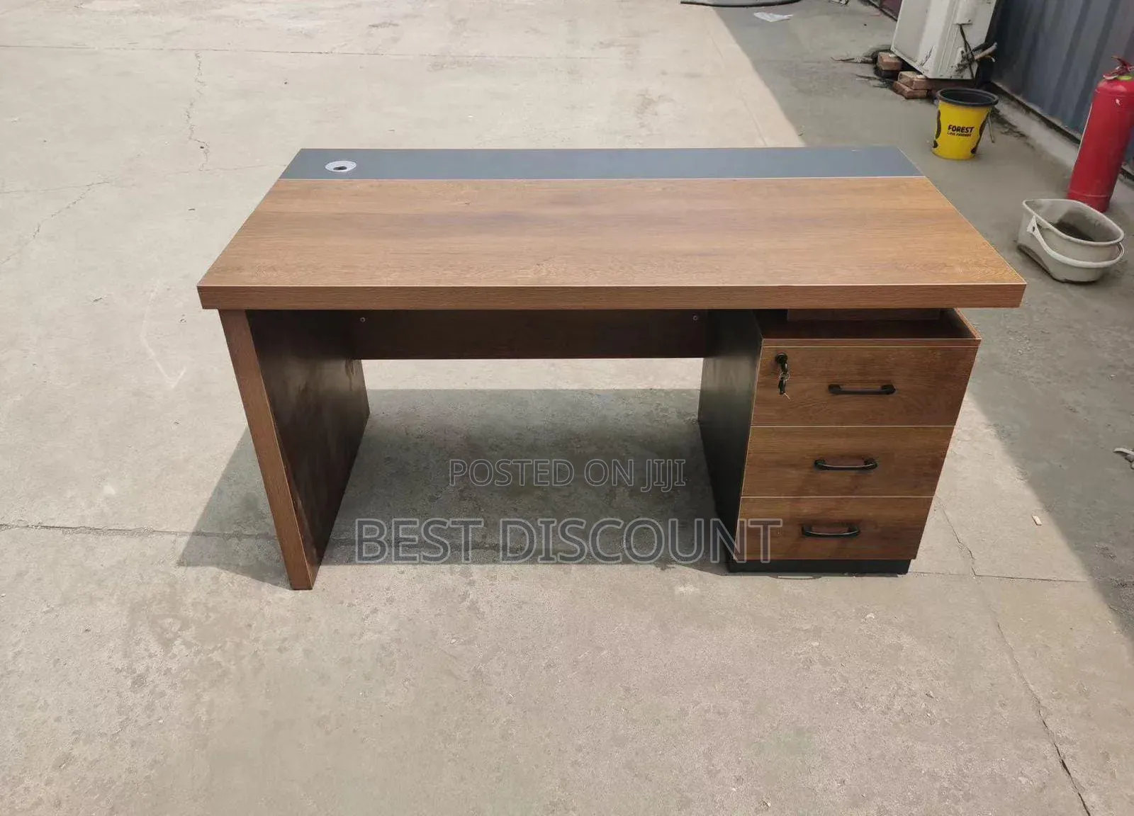 Executive Desk 1400mm