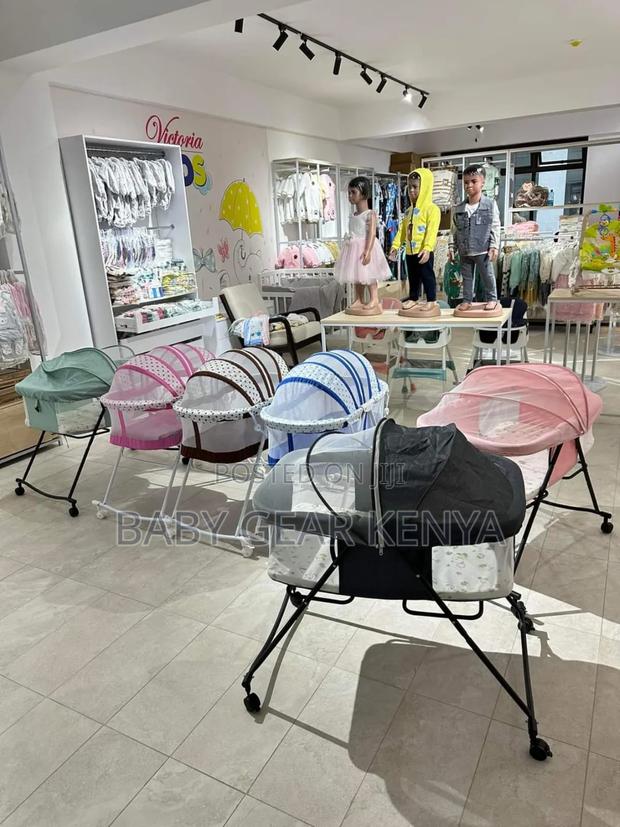 Large Bassinet - main view