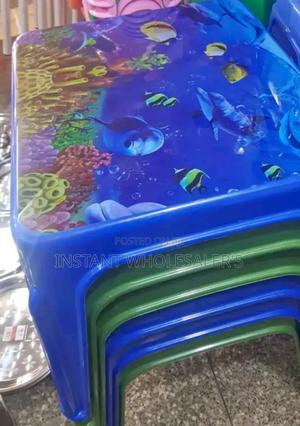 Flower Plastic Tables - thumbnail 2