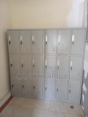 Kitchen Lockers With Spacious Storage