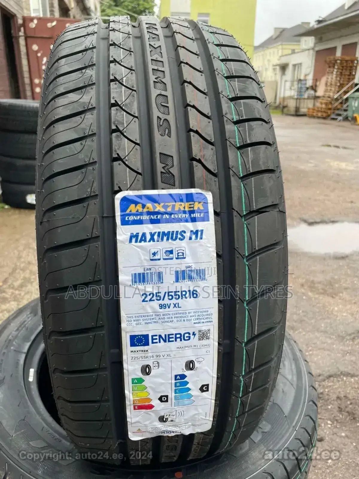 225/55 R16 Maxtrek Tyres