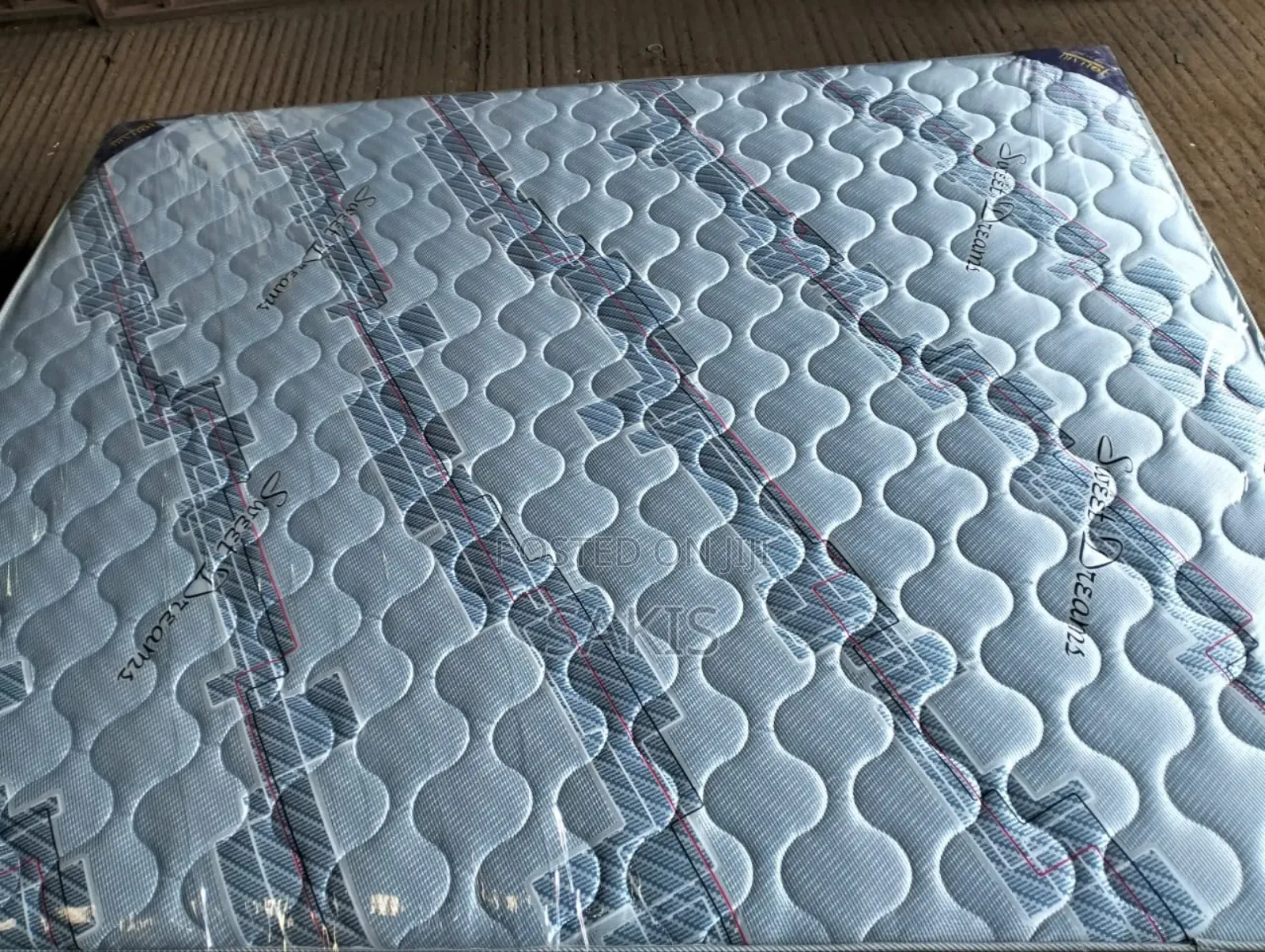 Makinika Leo! 3.5 X 6 X 8 Johari High Density Mattresses