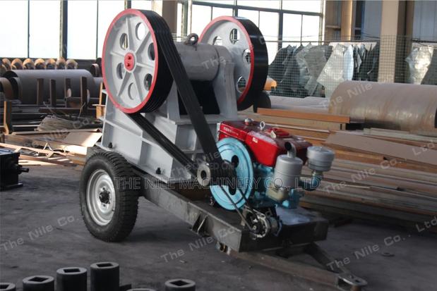 Portable Drag PE150*250 Mobile Diesel Rock Crusher - main view