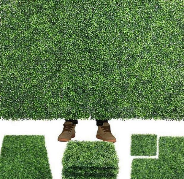 Compact Artificial Green Wall Hedge Panels
