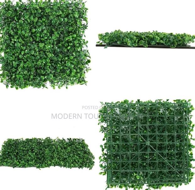 Dense Privacy Hedge Panels
