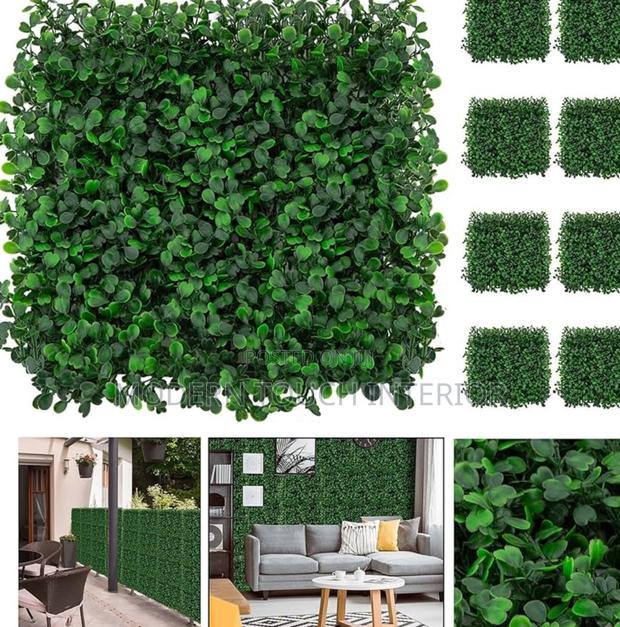 Eco-Friendly Green Hedge Panels