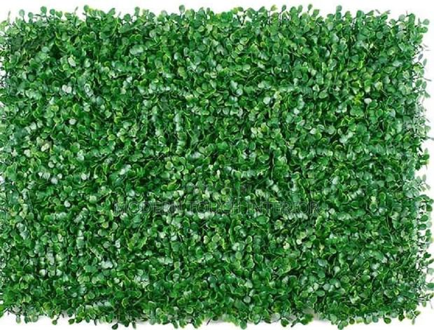 Low-Maintenance Hedge Panels - main view