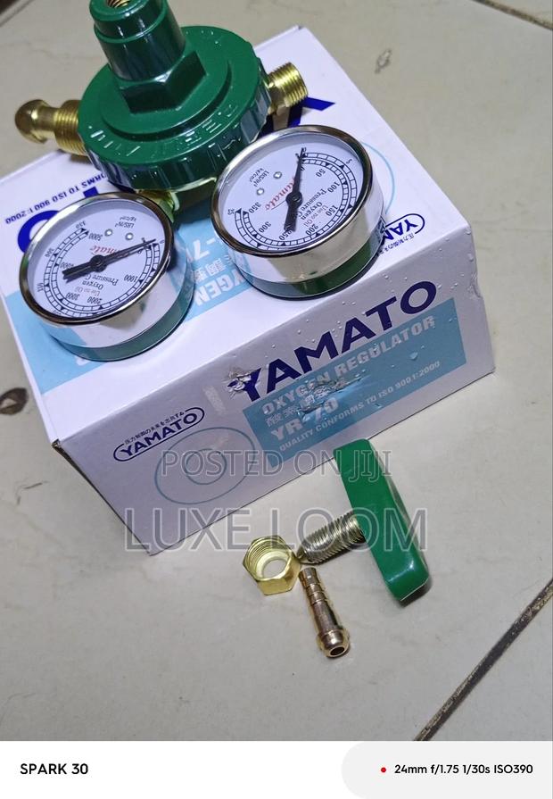 Oxygen Regulator