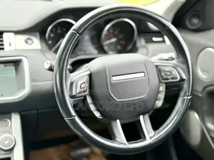 Land Rover Range Rover Evoque 2017 Red