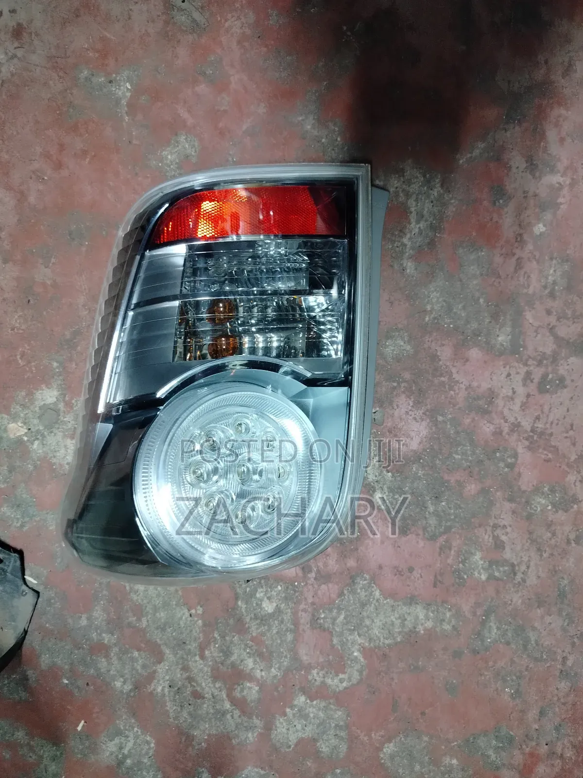 Taillight Fielder 2010