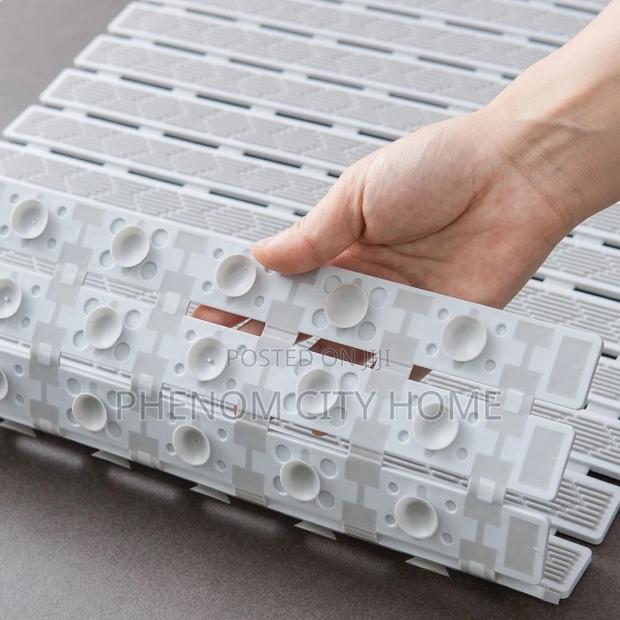 Antislip Bathroom Mat Available Today - thumbnail 2
